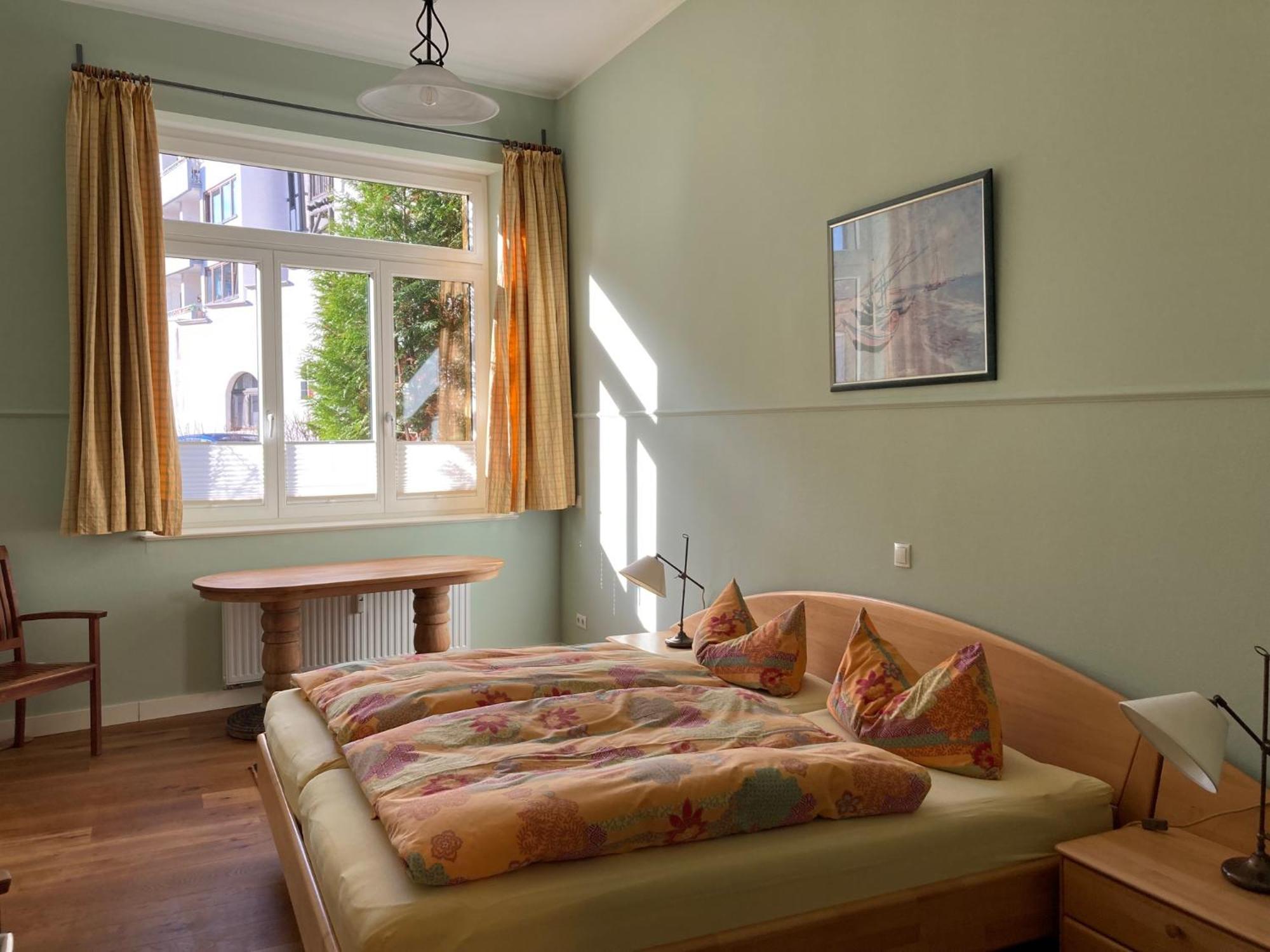 Fewo Mit 2 Schlafzimmern, Wohnkueche, Terrasse Bonn Bagian luar foto