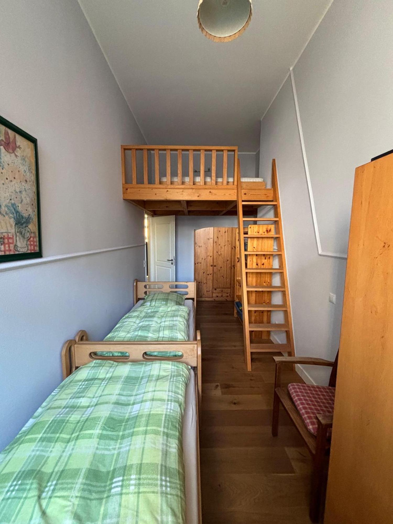 Fewo Mit 2 Schlafzimmern, Wohnkueche, Terrasse Bonn Bagian luar foto