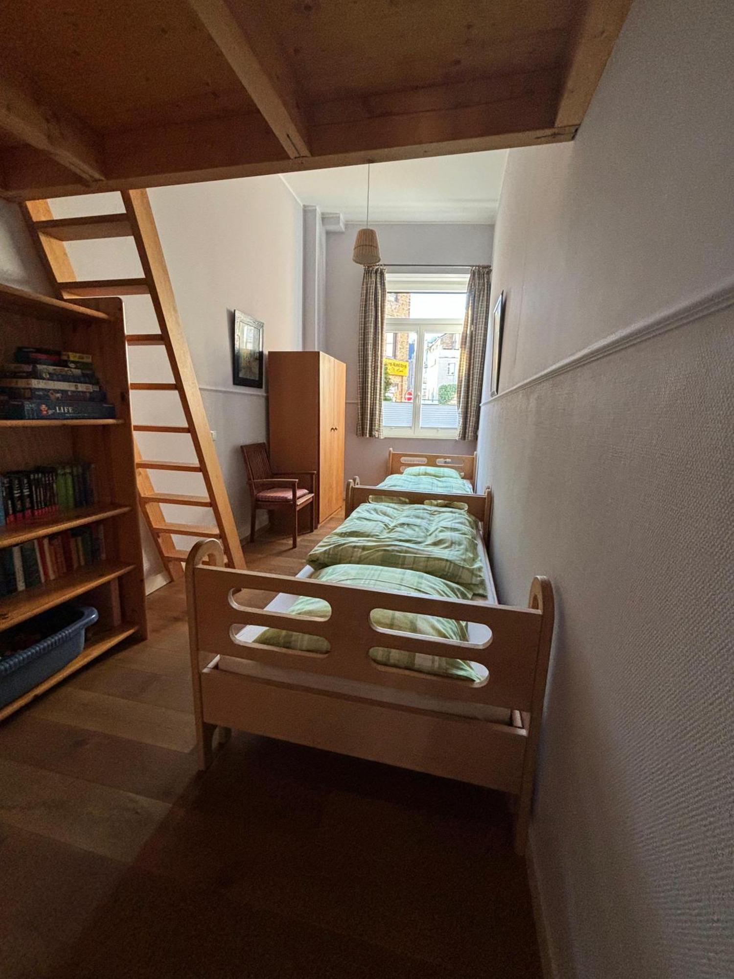 Fewo Mit 2 Schlafzimmern, Wohnkueche, Terrasse Bonn Bagian luar foto
