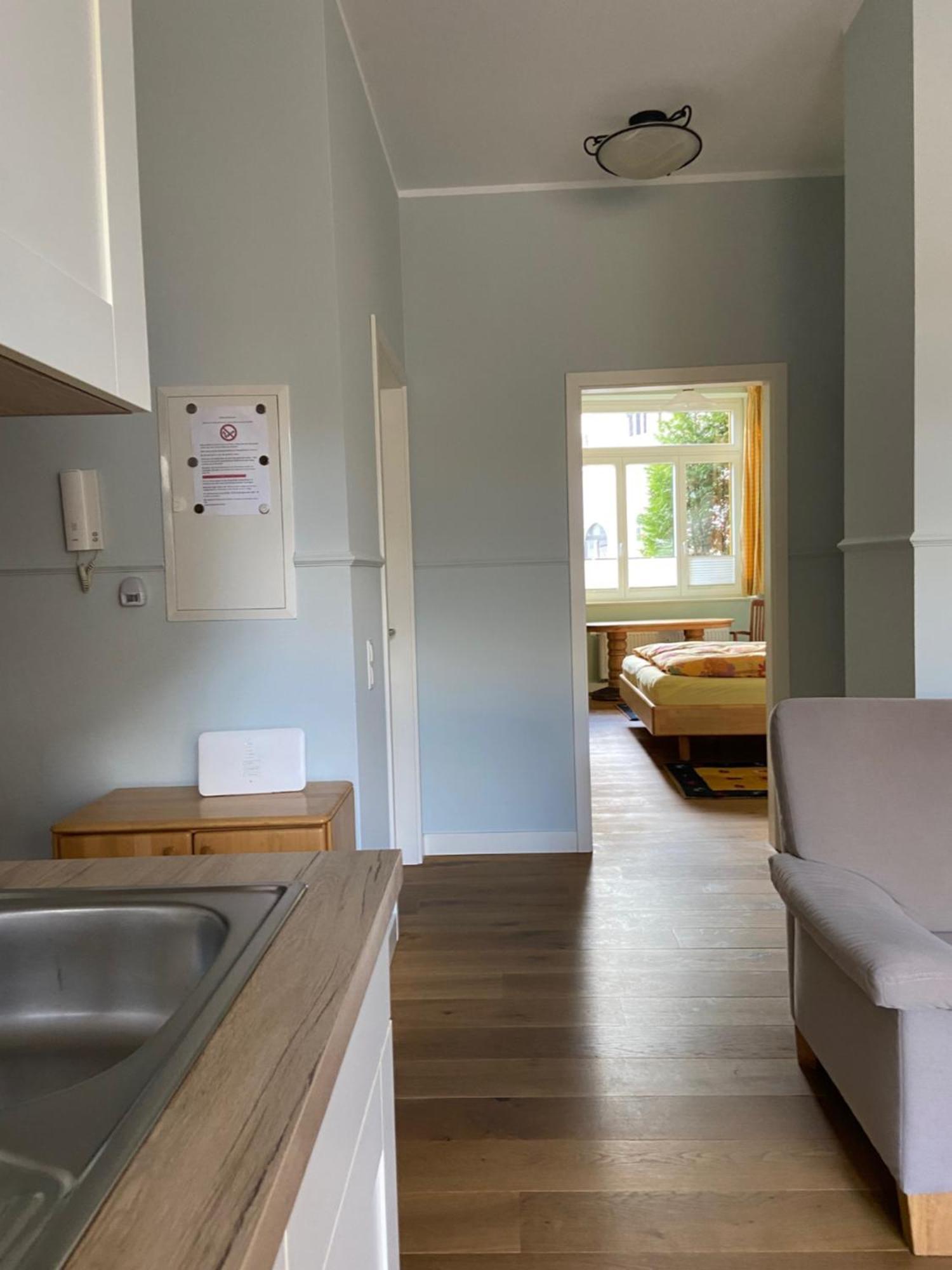Fewo Mit 2 Schlafzimmern, Wohnkueche, Terrasse Bonn Bagian luar foto