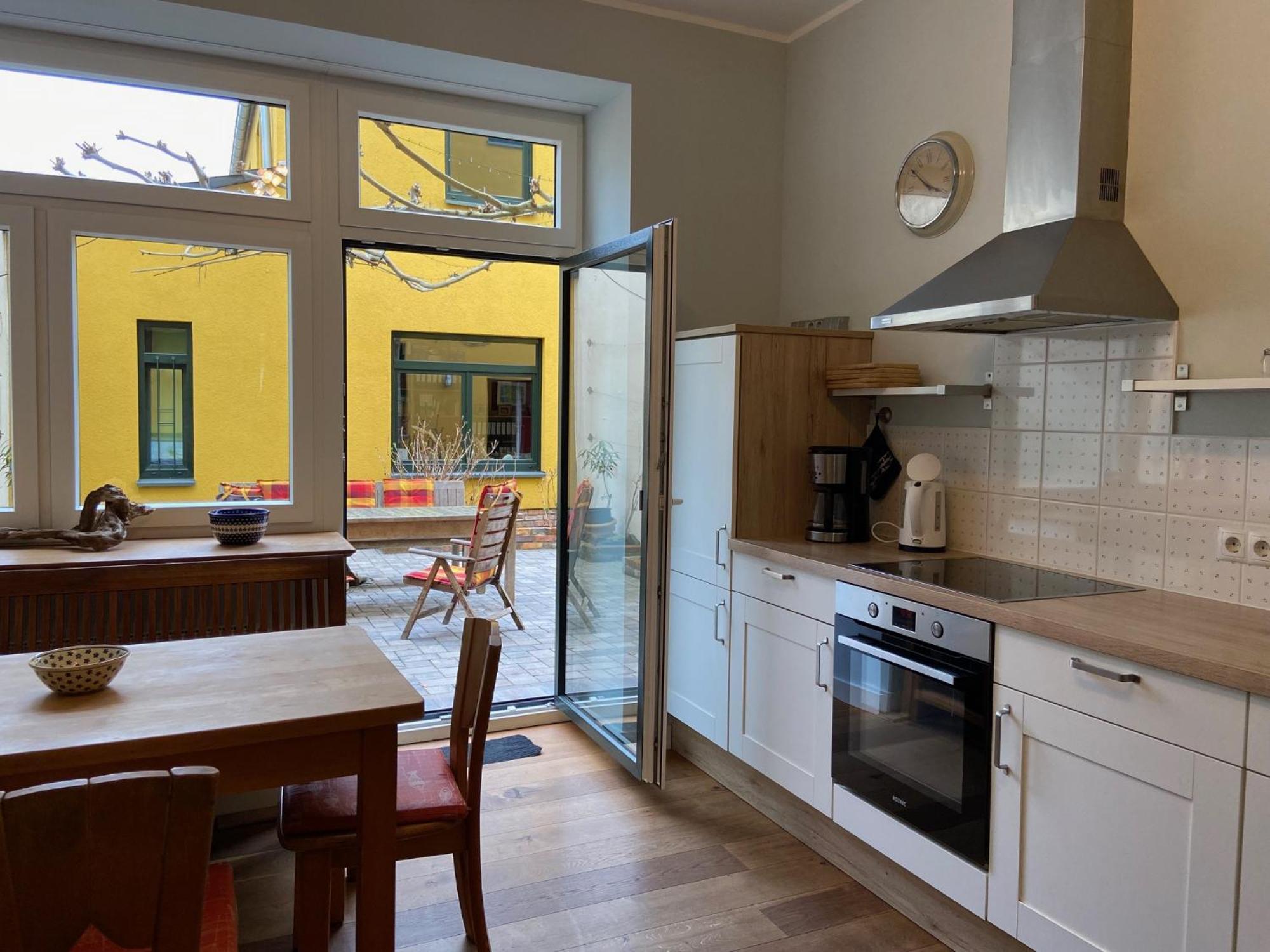 Fewo Mit 2 Schlafzimmern, Wohnkueche, Terrasse Bonn Bagian luar foto