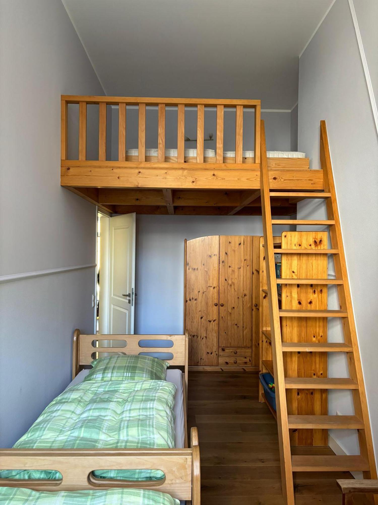 Fewo Mit 2 Schlafzimmern, Wohnkueche, Terrasse Bonn Bagian luar foto