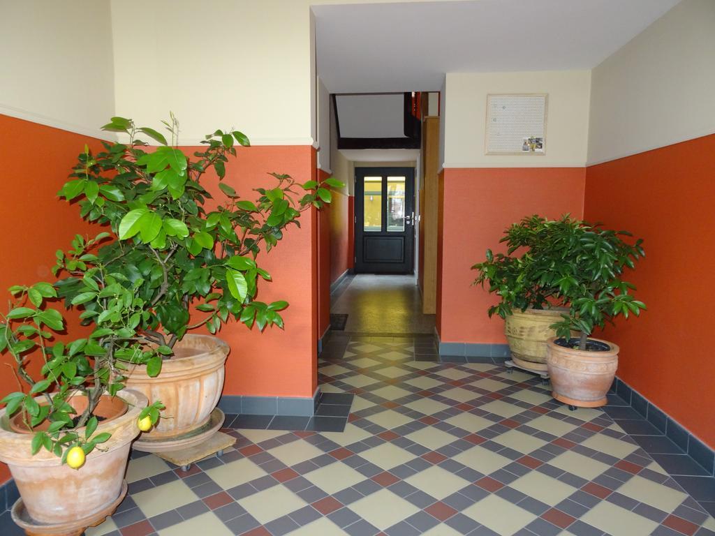 Fewo Mit 2 Schlafzimmern, Wohnkueche, Terrasse Bonn Bagian luar foto